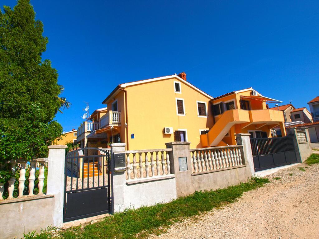 Apartments Orange 768 Fažana Exteriér fotografie